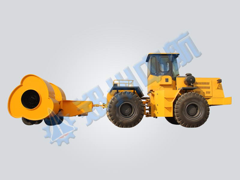 沖擊壓路機(jī)牽引車